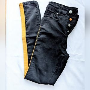Black + Yellow Stripe, 5 Pckt, Skinny Jeans w stretch. Sz 28.